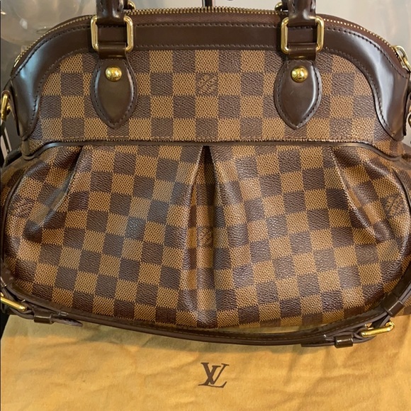 Authentic Louis Vuitton Classic Trevi PM Bag - Picture 7 of 17